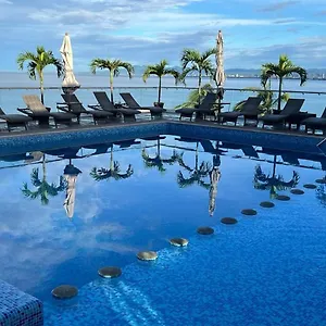 The Paramar Beachfront Boutique With Breakfast Included - Downtown Malecon **** Puerto Vallarta